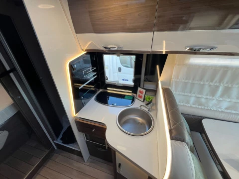 MCLOUIS NEVIS NEVIS 879