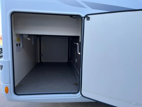 MCLOUIS NEVIS NEVIS 879