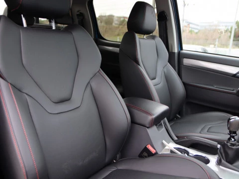 EVO CROSS 4 2.0 D 4WD (A ESTRENAR)