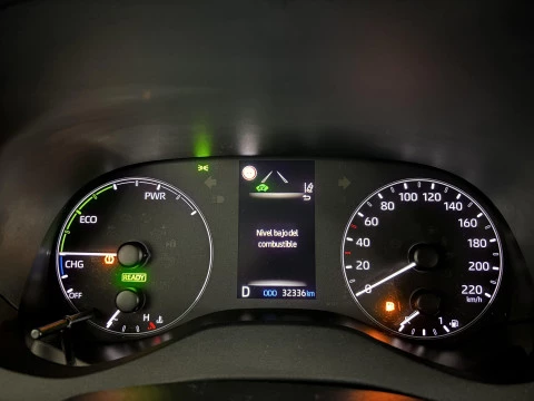 Toyota Yaris 1.5 120H Business Plus