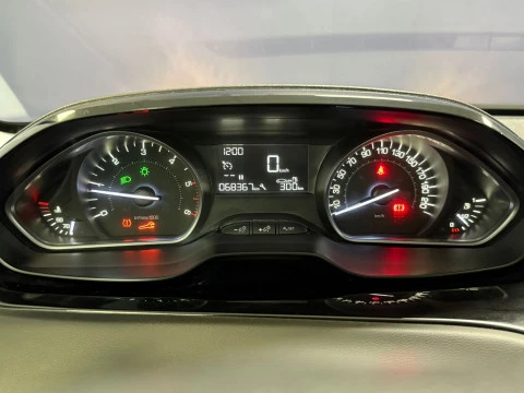 Peugeot 208 5P LIKE 1.6 BlueHDi 55KW (75CV)