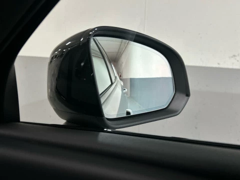 Volvo XC40 Plus, B3 Mild Hybrid, Gasolina, Dark