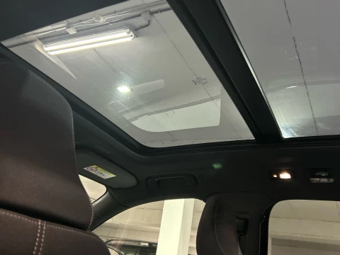 Volvo XC40 Plus, B3 Mild Hybrid, Gasolina, Dark