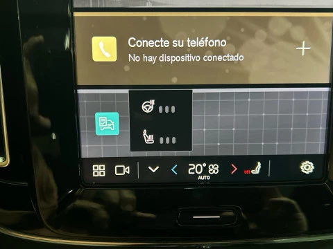 Volvo XC40 Plus, B3 Mild Hybrid, Gasolina, Dark