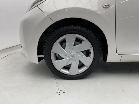 Toyota Aygo 1.0 70 x-play