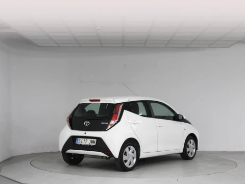 Toyota Aygo 1.0 70 x-play