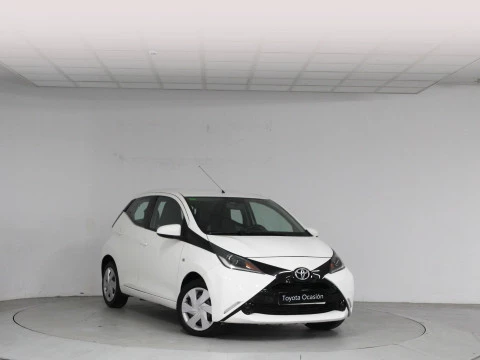 Toyota Aygo 1.0 70 x-play