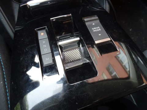 Citroën C4 X BlueHDi 130 SS EAT8 Shine