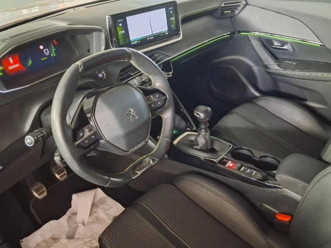 Peugeot 2008 1.2 PURETECH 130 S&S GT LINE 5P