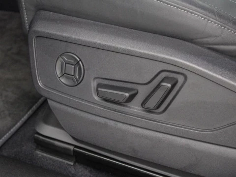 Audi Q5 AUDI Q5 SUV LAUNCH EDITION TDI QUATTRO 150 KW S TRONIC