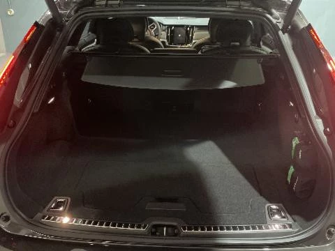 Volvo V90 Cross Country 2.0 B4 D ULTIMATE 4WD AUTO 197 5P