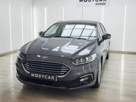 Ford Mondeo  SEDAN TITANIUM HEV2.0