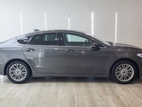 Ford Mondeo  SEDAN TITANIUM HEV2.0