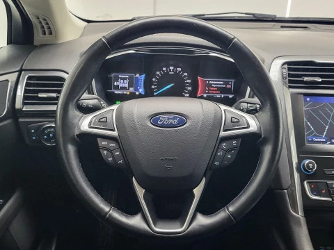 Ford Mondeo  SEDAN TITANIUM HEV2.0