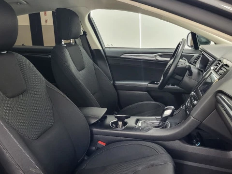 Ford Mondeo  SEDAN TITANIUM HEV2.0