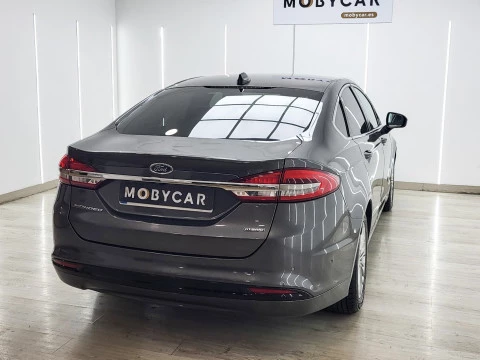 Ford Mondeo  SEDAN TITANIUM HEV2.0