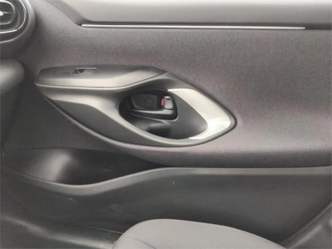 Toyota Yaris ACTIVE PLUS