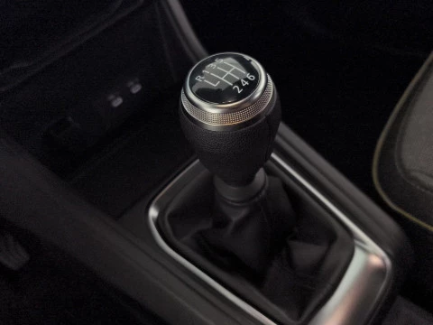 Renault Captur techno Eco-G 100cv (74 kW)