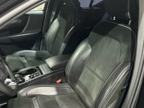 Volvo XC40 1.5 T3 R-DESIGN 163 5P