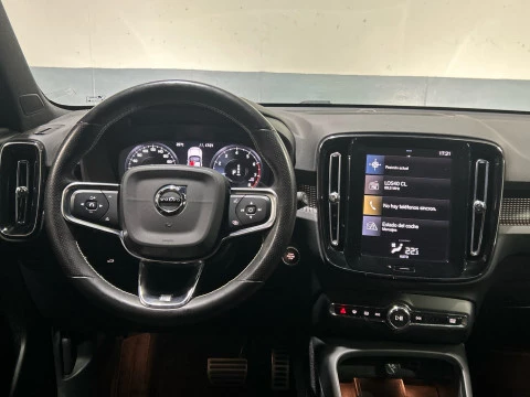 Volvo XC40 1.5 T3 R-DESIGN 163 5P