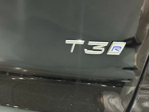 Volvo XC40 1.5 T3 R-DESIGN 163 5P