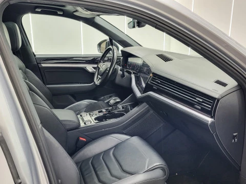 Volkswagen Touareg R-Line 3.0 TDI 210kW (286CV) Tip 4Motion