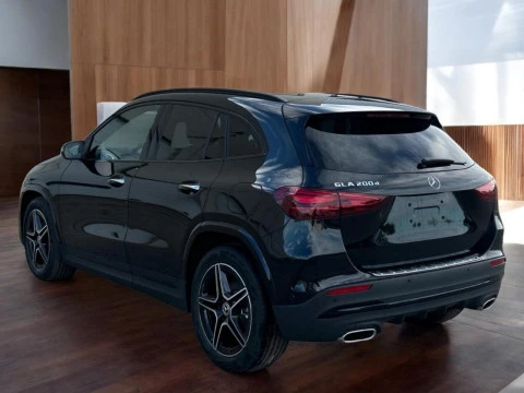 Mercedes-Benz GLA  200 D