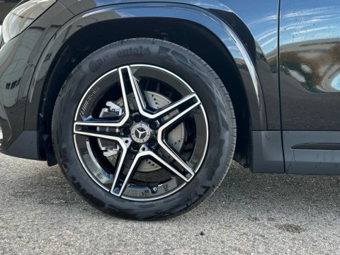 Mercedes-Benz GLA  200 D