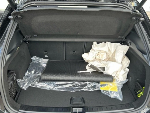 Mercedes-Benz GLA  200 D