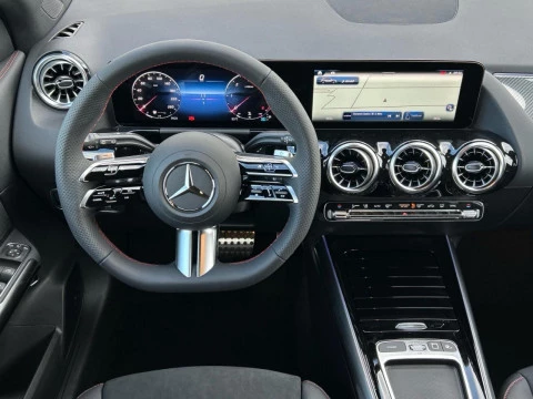 Mercedes-Benz GLA  200 D