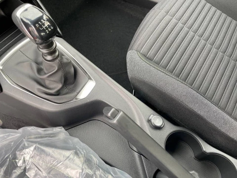 Peugeot 2008 Active Puretech 100 S&S 6 Vel. MAN