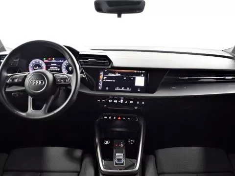 Audi A3 Sportback S line 35 TFSI 110kW S tronic Audi A3 Sportback S line 35 TFSI 110kW S tronic