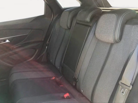 Peugeot 3008 PureTech 130 S&S Allure Pack 96 kW (130 CV)