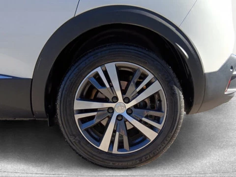 Peugeot 3008 PureTech 130 S&S Allure Pack 96 kW (130 CV)