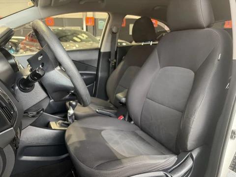 Kia Rio 1.2 CVVT Tech 62 kW (84 CV)
