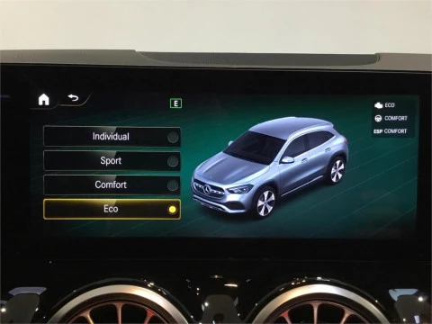 Mercedes-Benz GLA 200 D