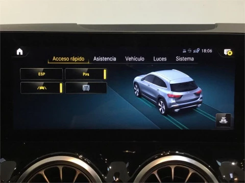 Mercedes-Benz GLA 200 D