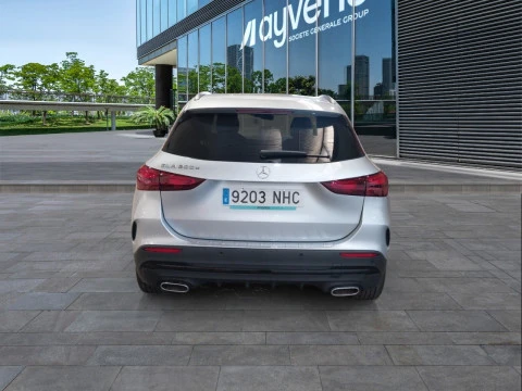 Mercedes-Benz GLA 200 D