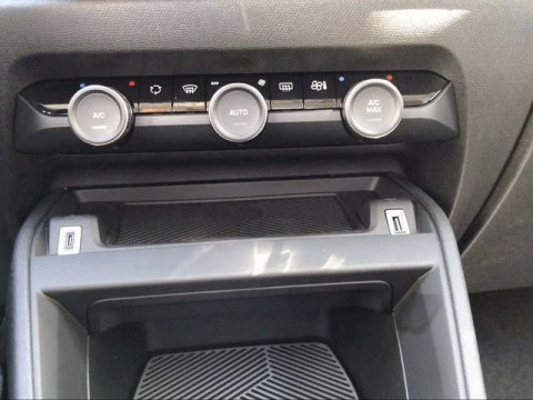 Citroën C4 Hybrid 145 Business Edition e-DCS6 107 kW (145 CV)