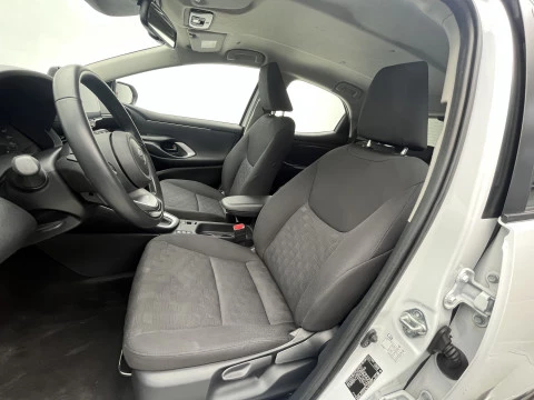 Toyota Yaris 1.5 120H Active Plus