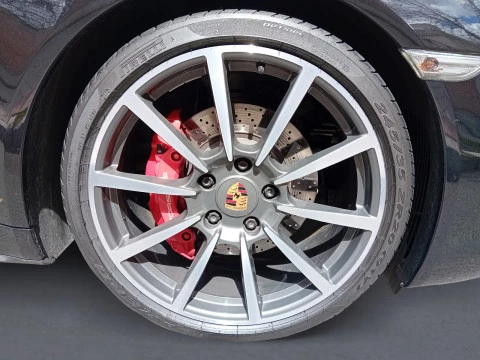 Porsche 911 Carrera 4S Coupé