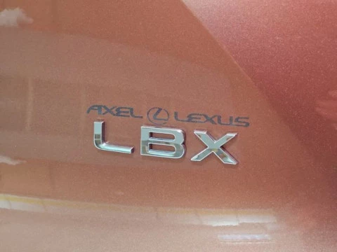 Lexus LBX 1.5 136cv HEV Elegant+ Black