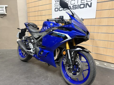 Yamaha R3  