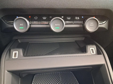 Citroën C4 1.2 HYBRID MHEV 145 EDCS6 BUSINESS EDIT 5P