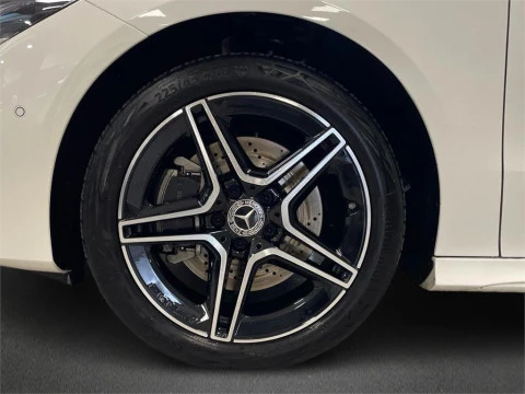 Mercedes-Benz CLA 250 e