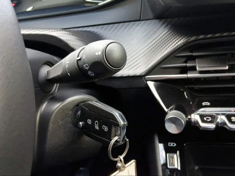 Peugeot 208 PureTech 100 Active 75 kW (100 CV)