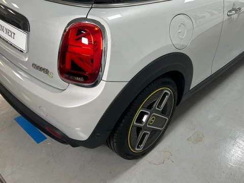 MINI Cooper  SE 135 kW (184 CV)
