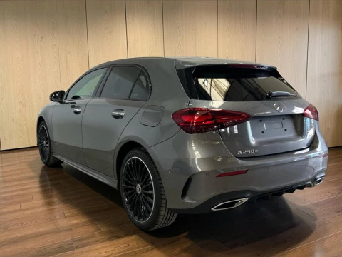 Mercedes-Benz Clase A A 250 e con tecnologia hibrida EQ