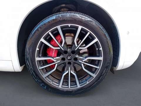 Maserati Grecale GT L4 MHEV 300CV AWD