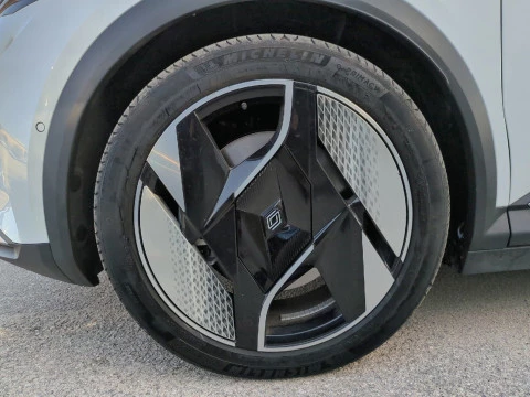 Renault Scenic E-Tech Iconic 160 kW (220CV) gran autonomía